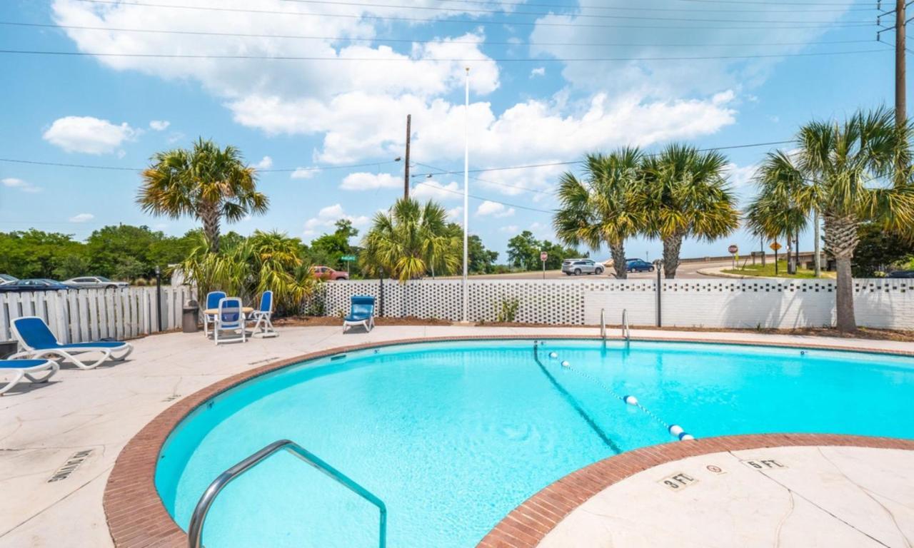 The Waterway Pet Friendly By Carolina Retreats Hotel Wrightsville Beach Exterior photo